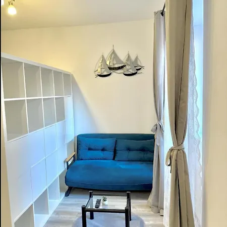 Sweet Little Corner Apartment